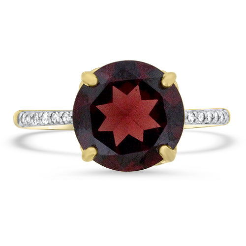 Garnet & Diamond Ring